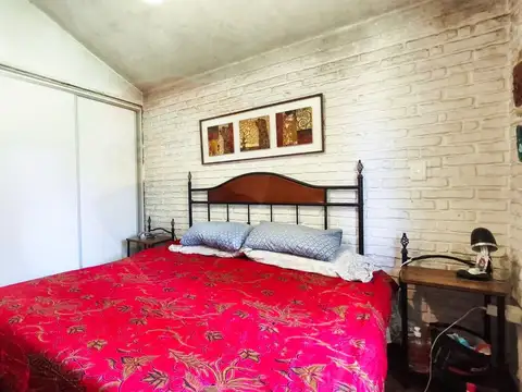 Casa 8 ambientes con 3 baños