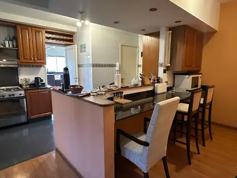 Departamento 5 ambientes con 3 baños