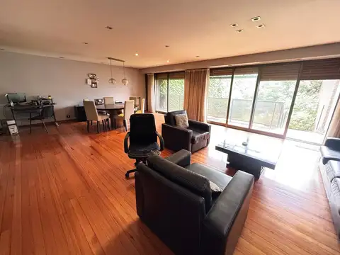 Casa 7 ambientes con 4 baños