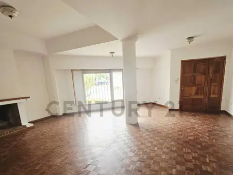 Casa en Venta en Neuquen, USD 230.000