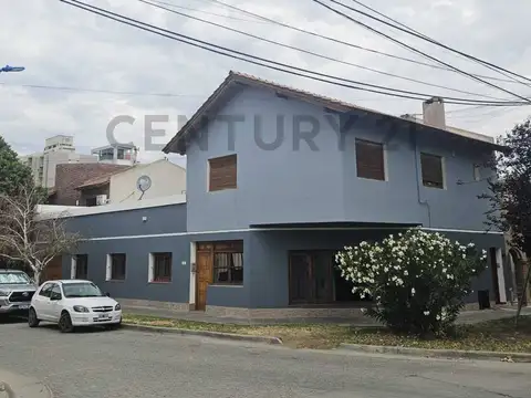 Manuel Alberti 500, Piso 0