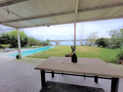 Venta Casa 4amb + dep a la laguna Barrio cerrTigre