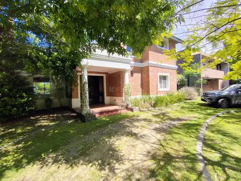 Casa en Venta con 1 cochera