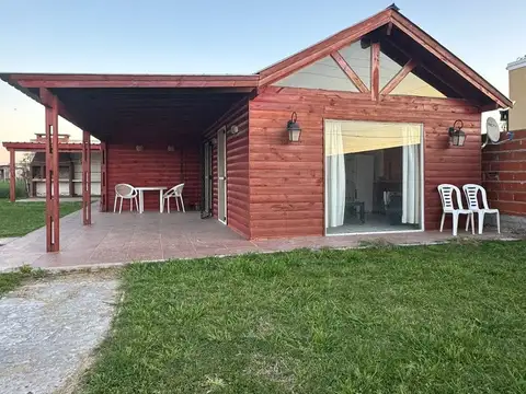 VENTA CASA QUINTA 3 AMB. CON PILETA Y PARRILLA