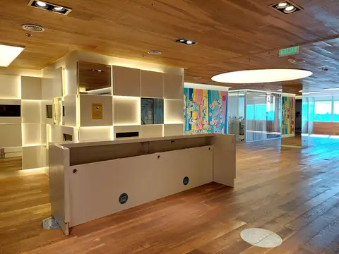 Oficina en Alquiler con 24 cocheras