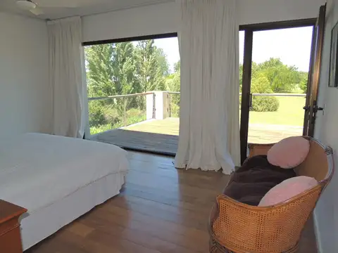 Casa 6 ambientes con 3 baños