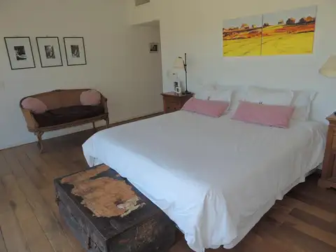 Casa en Alquiler Temporal con 2 cocheras