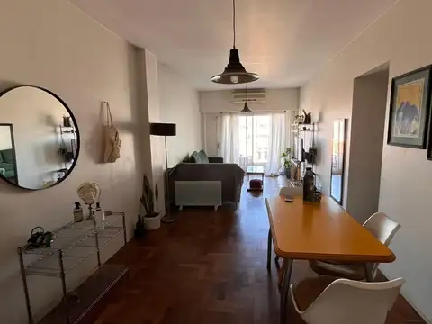 Depto 4 1/2 ambientes, COCHERA Todo luz, balcón