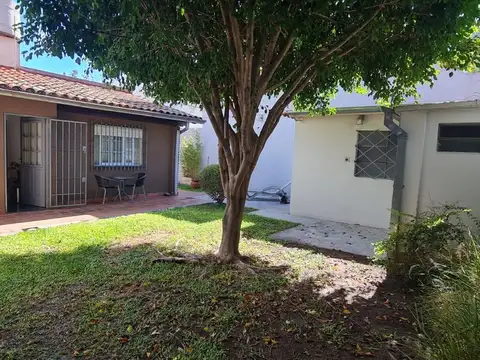 Casa en  EN PLANTA 3 AMBIENTE CON GGA PARA 2 AUTOS, HERMOSO FONDO PARQUIZADO