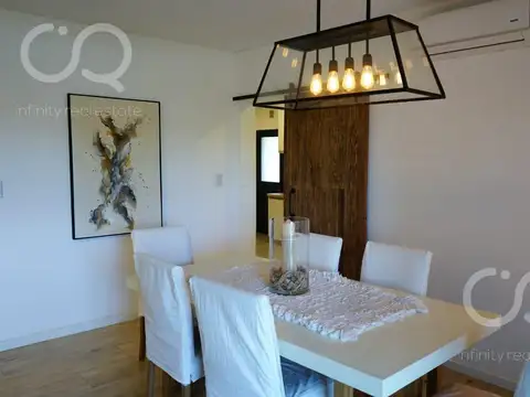 Casa en Alquiler con 1 cochera