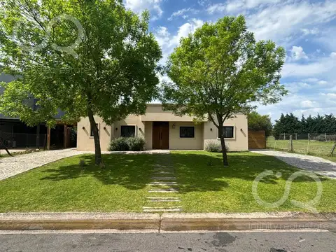 Casa en venta/alquiler Área 10 San Sebastián  Apto Crédito