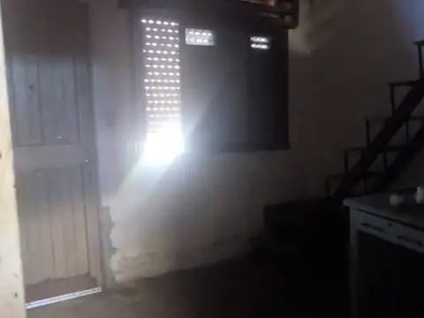 Galpon en Venta 38  mts Fondo