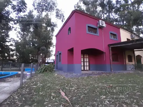 Dúplex con pileta y quincho, Colón.