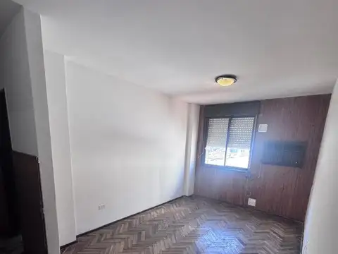 Departamento de 2 dormitorios contrafrente.