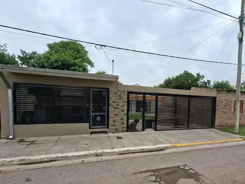 Casa en venta en Alvear