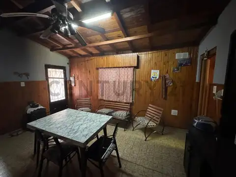 Casa en Venta con 4 cocheras