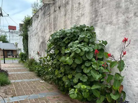 Depto Tipo Casa en Venta de 2 ambientes