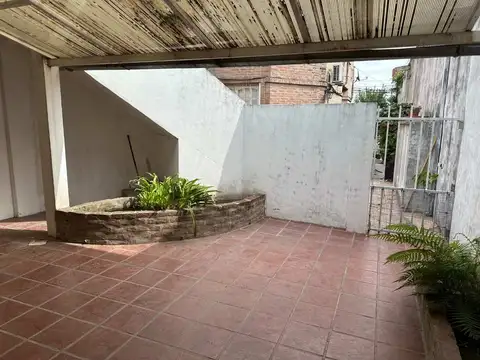 Depto Tipo Casa 2 ambientes con 1 baño