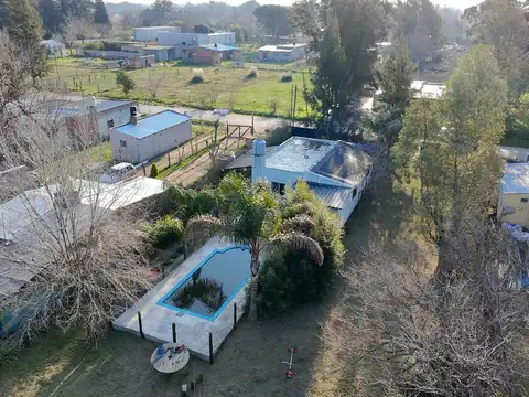 Casa 3 ambientes con 2 baños