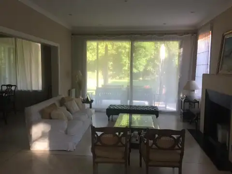 Casa en Alquiler Temporal de 4 dormitorios