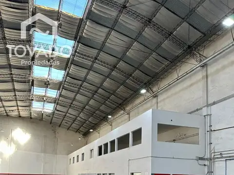 Galpón de 1280m2 en Chacarita! Oficinas y Cocheras!