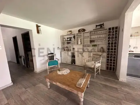 CASA EN VENTA CITY BELL 4 DORMITORIOS PILETA QUINCHO