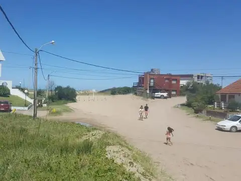 LOTE/FRACCION M/H de 2.301 M2 . a 50 Mts. del MAR | VILLA GESELL | Cod.0764