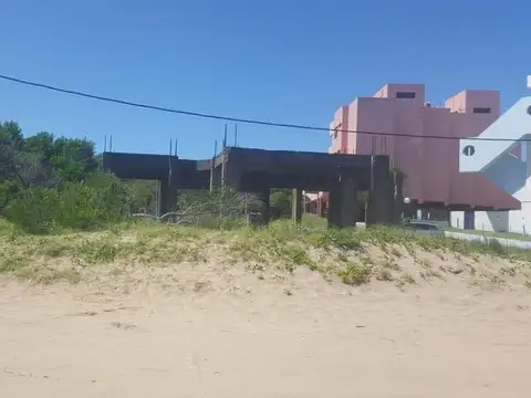 Terreno en Venta 10  mts Fondo