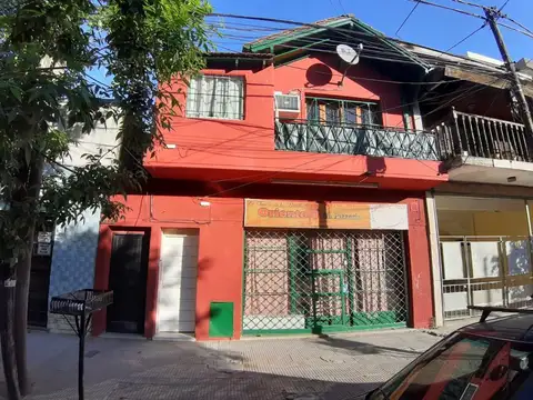 Almirante Brown 3352 , Piso 1