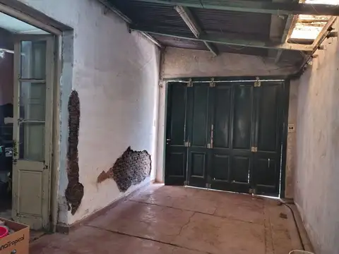 Venta de casa con lote de 500 m2  Luján escritura