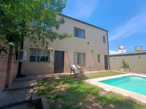 Casa en Rincón de Milberg | 3 dormitorios, jardín, pileta y cochera – Apto crédito