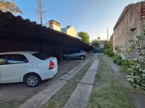 Venta galpón/dep. Villa Maipú, lote de 422M2