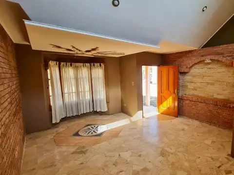 VENTA CASA + DTO + QUINCHO Y PISCINA SAN RAFAEL