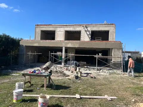 Casa en Venta en Pilar del Este - Santa Guadalupe, USD 290.000