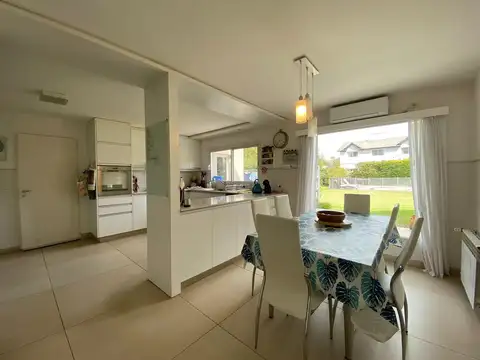 ZONA BALBASTRO - 2250m LOTE PARQUIZADO - 5 DORM