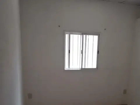 Departamento en Alquiler en Capitan Bermudez, $ 450.000