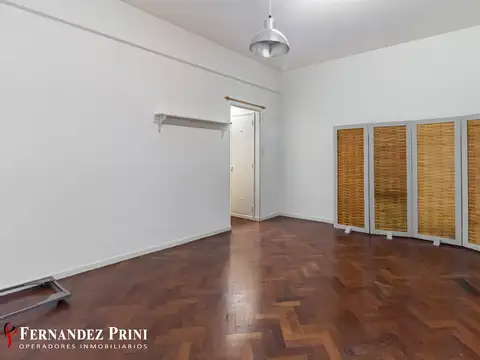 Doctor Tomás Manuel De Anchorena 1700, Piso 1