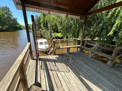 Casa 4 ambientes con 2 baños