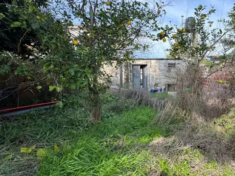 Casa 3 ambientes con 1 baño