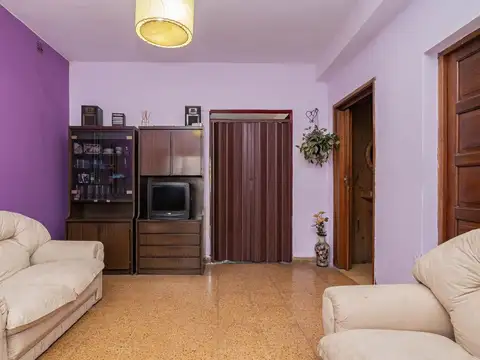 Casa 3 ambientes con 2 baños