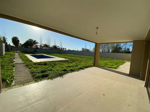 Casa en Venta al Oeste