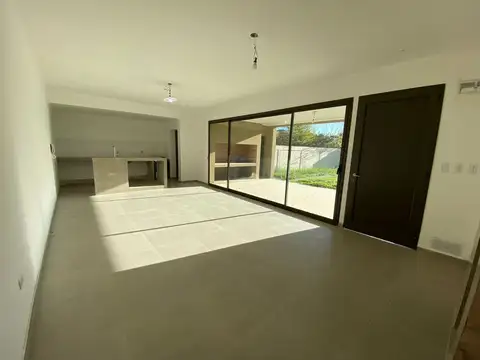 Casa - Venta - Argentina, Lobos - Ayacucho 2200