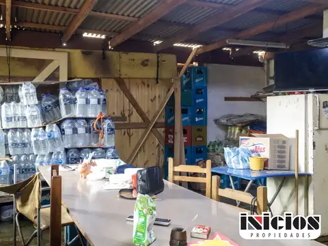 Local Comercial con Vivienda a Terminar - C775