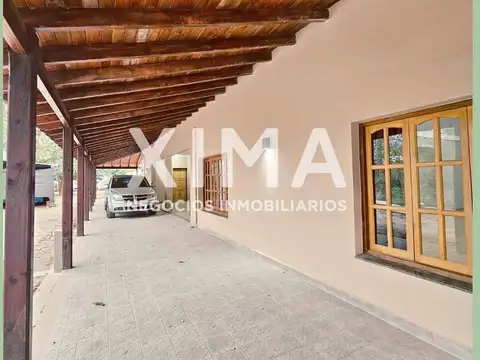 Casa en Venta con 2 cocheras
