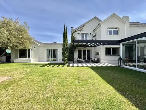 Casa en Venta de 5 dormitorios