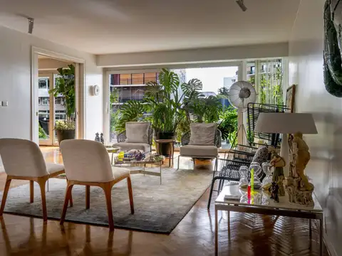 Av. Pres. Figueroa Alcorta y Tagle