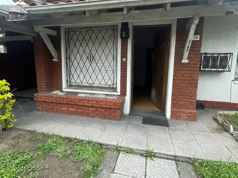 Casa en Venta en Ciudad Jardin Del Palomar, USD 167.000