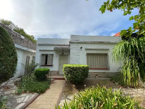 Casa dos habitaciones venta Moron Norte