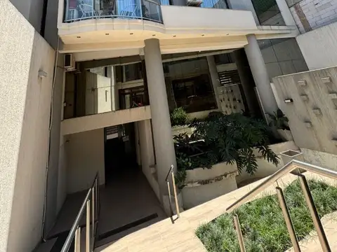 Exc. depto 2 dorm bcon/gge/estar 5to piso fte Leguizamón 270