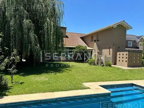 Venta Casa 3 dorm.  La Delfina, Pilar. Próximo al Hospital Austral